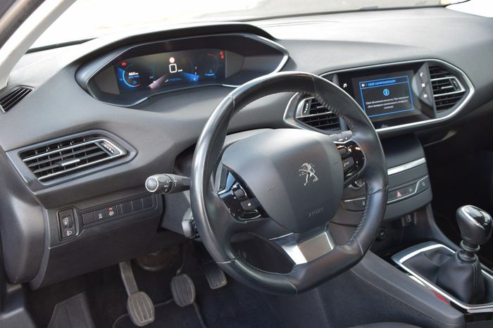  Peugeot 308 T9  Рестайлинг 2020 г