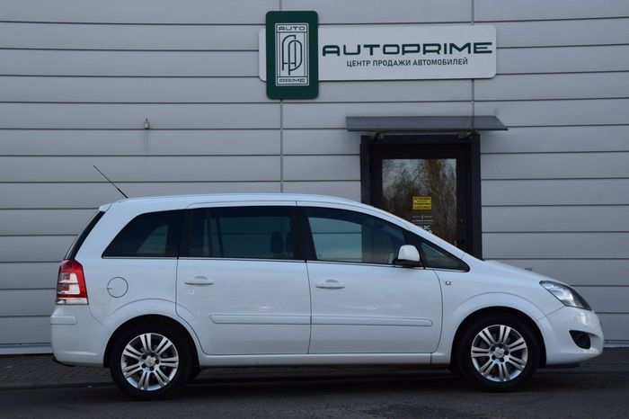  Opel Zafira B Рестайлинг 7 мест 2011 г