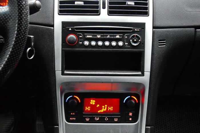 Peugeot 307 I Рестайлинг в кредит без справки