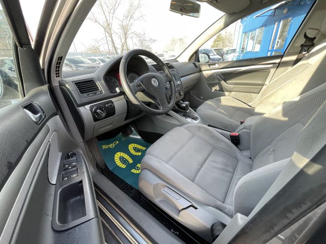 Купить Volkswagen Golf в кредит от 329 руб/мес