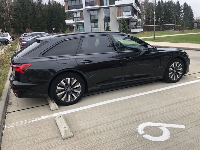 Audi A6 Универсал 2019, 114т км, 2.0 дизель,черный
