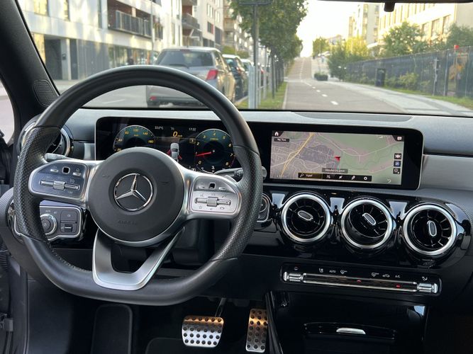 Mercedes-Benz A 200