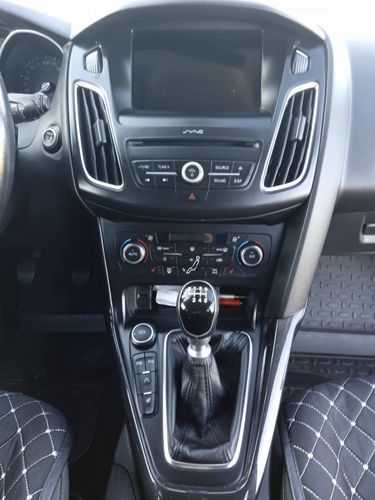 Автомобиль ford focus 3