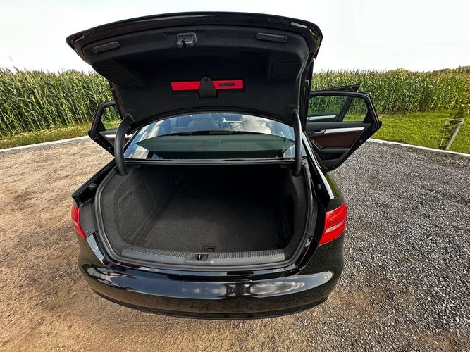 Audi A4 IV (B8) Рестайлинг 1.8 CVT (170 л.с.) 2015