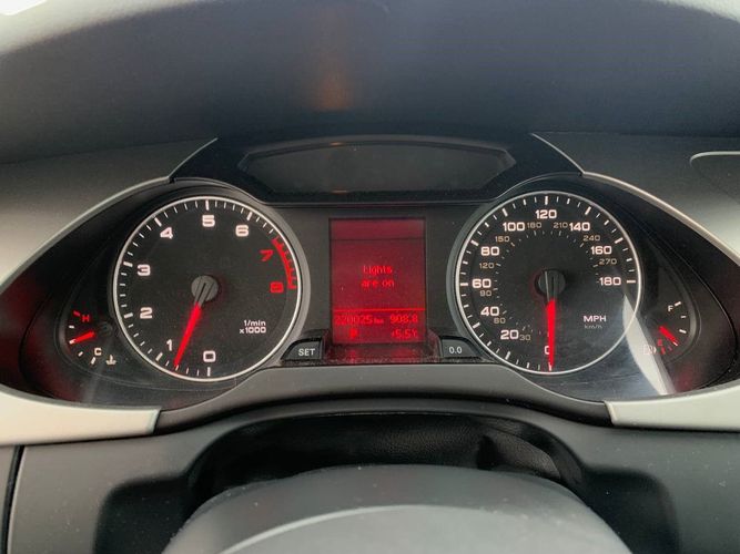 Купить Audi A4 B8 2010 в кредит от 507 руб/мес