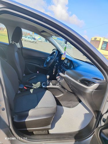 Автомобиль Fiat Tipo