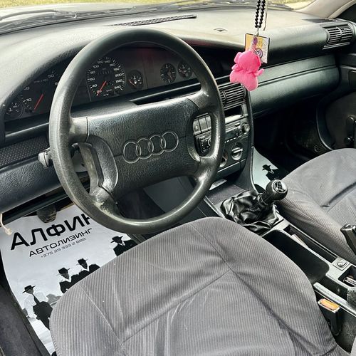 Audi 100