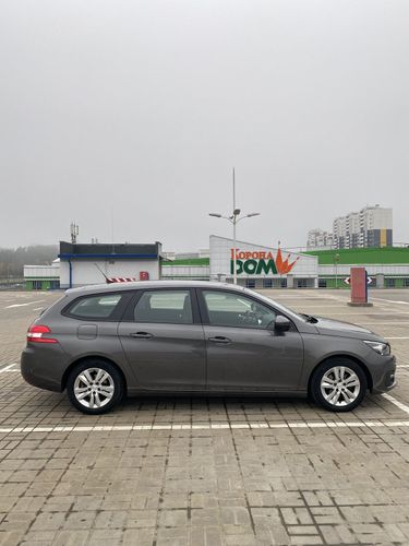 Peugeot 308 2019 год 1.5
