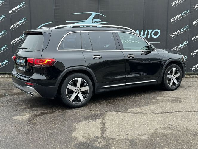 Mercedes-Benz GLB 200