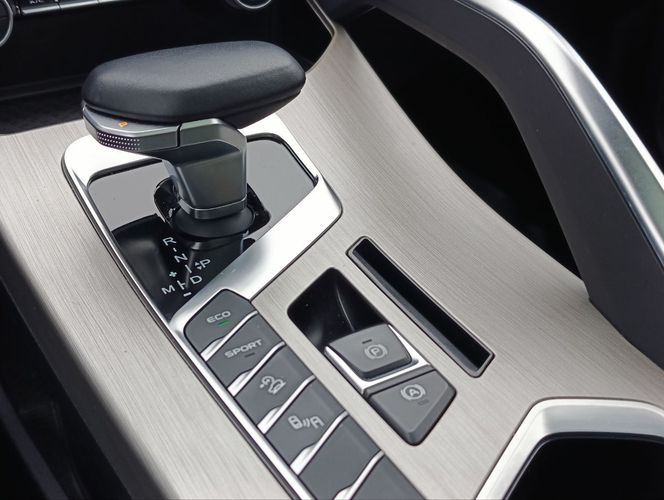 Geely Coolray 2023 Comfort на гарантии