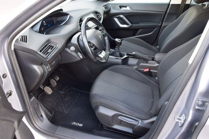  Peugeot 308 T9  Рестайлинг 2020 г