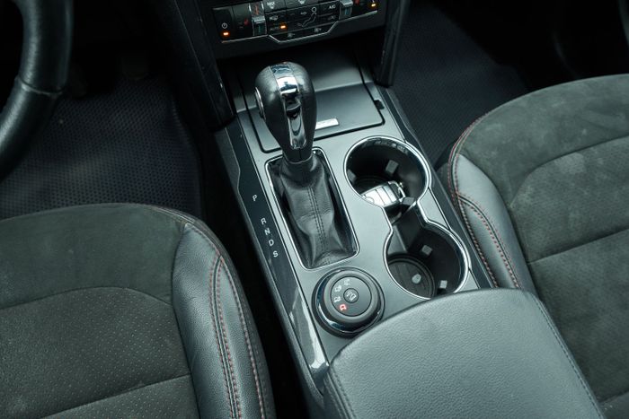 Ford Explorer 2018г. 2.3 бензин