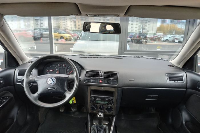 Volkswagen Bora 1999 1.6МТ