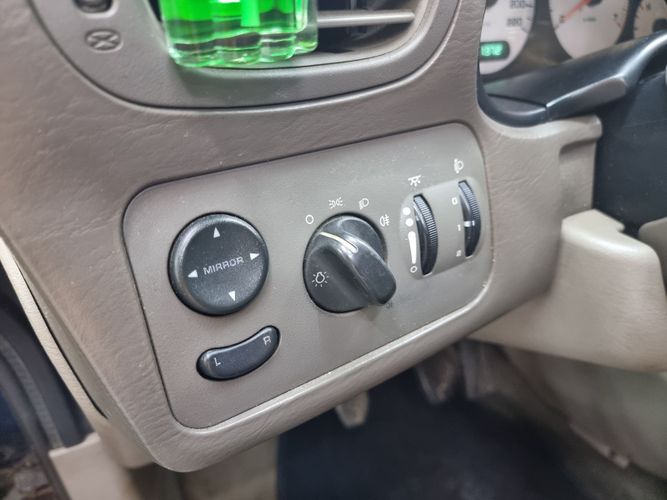Chrysler Voyager IV, 7 мест, 2001