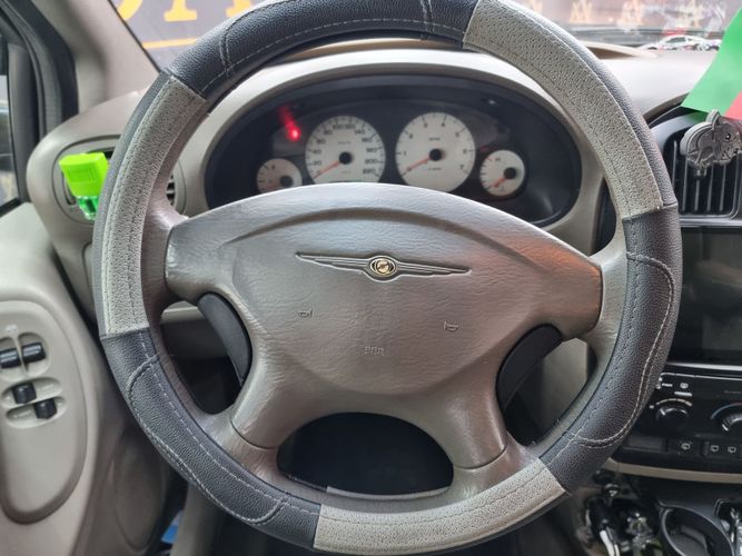 Chrysler Voyager IV, 7 мест, 2001