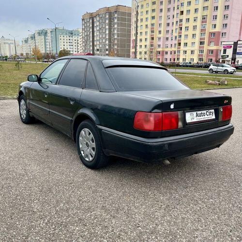 Audi 100