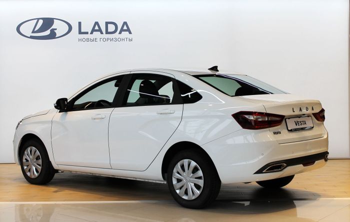 Lada Vesta Седан / Enjoy / МТ