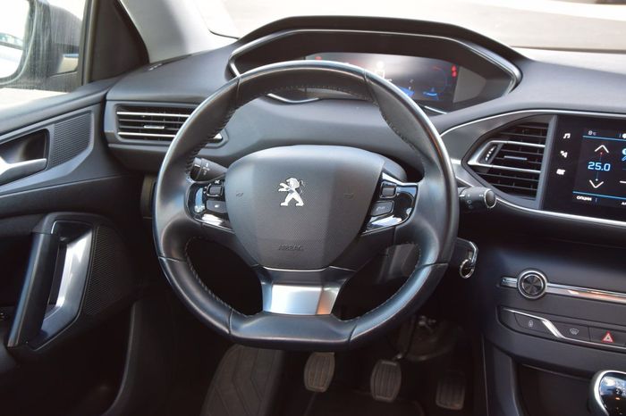  Peugeot 308 T9  Рестайлинг 2020 г
