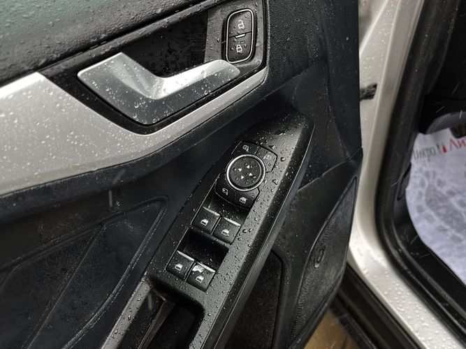Ford Focus IV