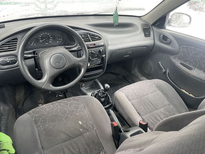 Автомобиль Daewoo Lanos T100