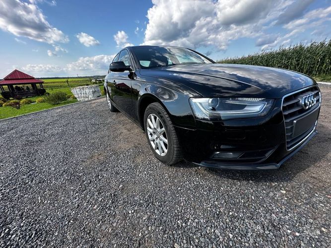Audi A4 IV (B8) Рестайлинг 1.8 CVT (170 л.с.) 2015