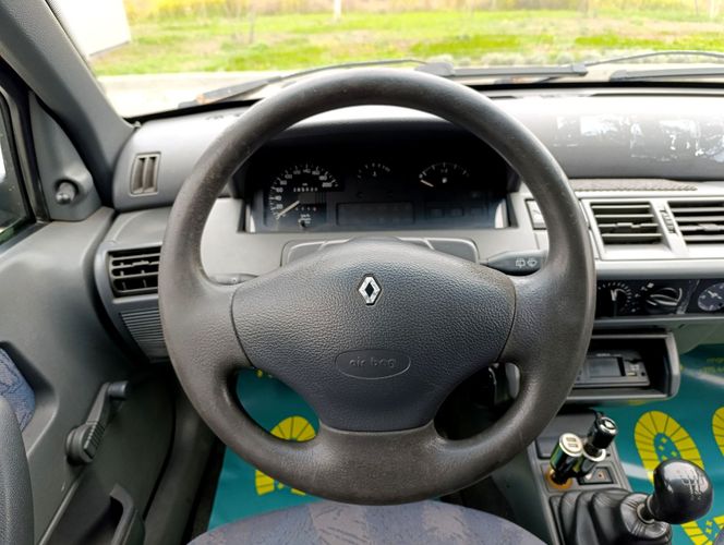 В кредит/лизинг без первого взноса Renault Clio I