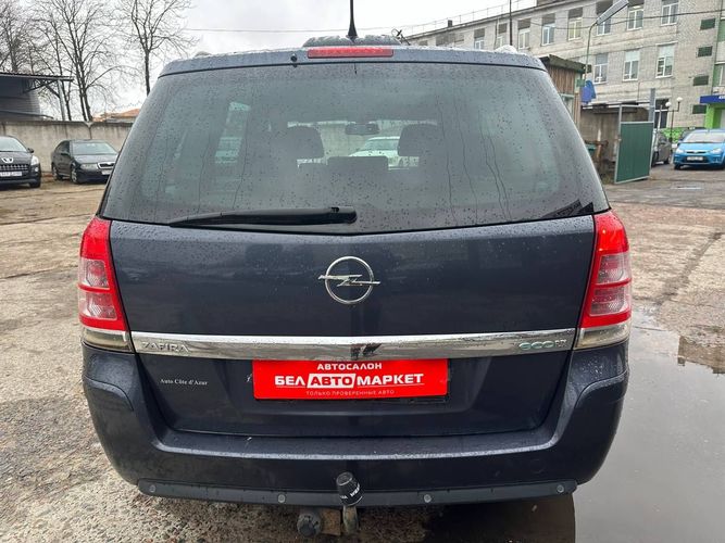 Купить Opel Zafira B в кредит от 464 руб/мес