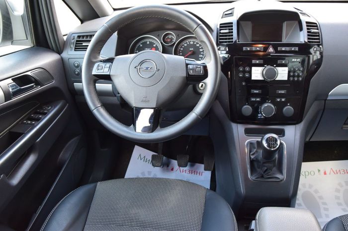  Opel Zafira B Рестайлинг 7 мест 2011 г