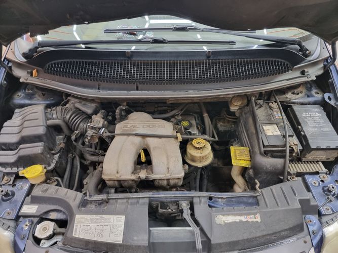 Chrysler Voyager IV, 7 мест, 2001