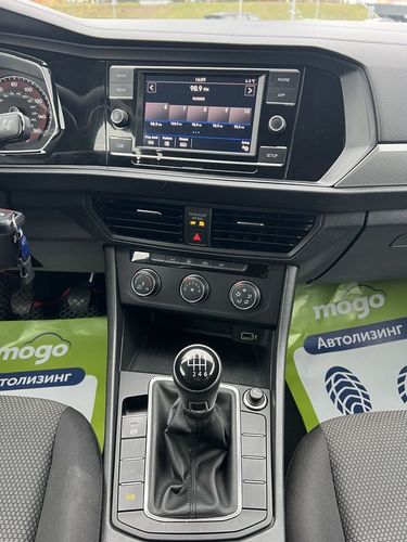 VOLKSWAGEN JETTA