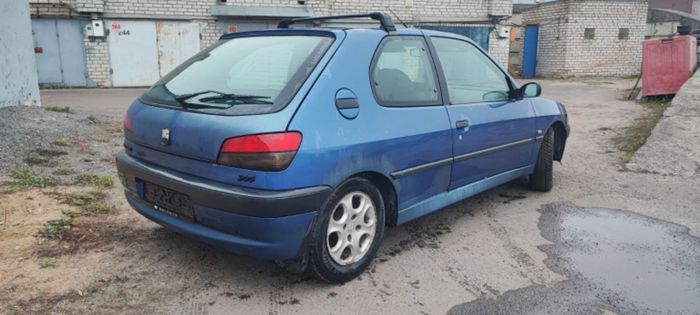 Peugeot 306