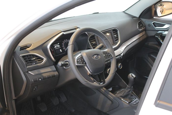 Lada Vesta Седан / Enjoy / МТ