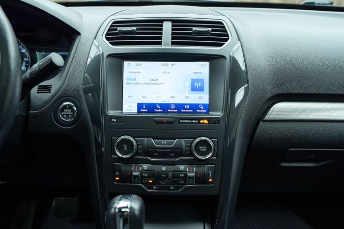 Ford Explorer 2018г. 2.3 бензин