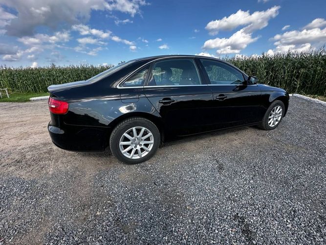 Audi A4 IV (B8) Рестайлинг 1.8 CVT (170 л.с.) 2015