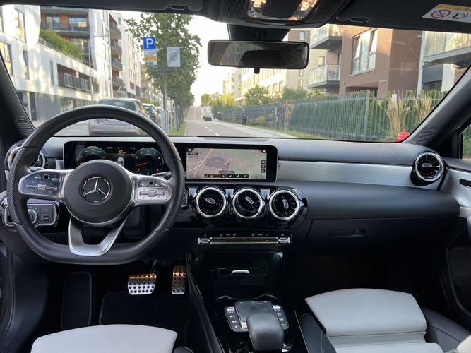 Mercedes-Benz A 200