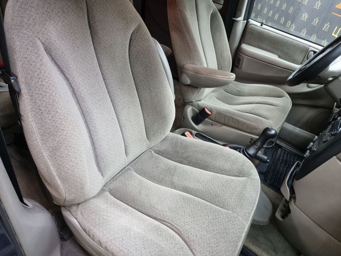 Chrysler Grand Voyager IV, 7 мест, 2001