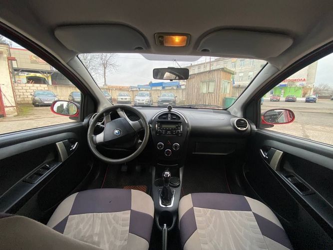 Купить Geely LC Cross в кредит от 203 руб/мес