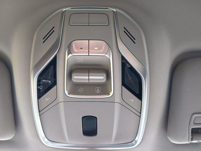 Geely Coolray 2023 Comfort на гарантии