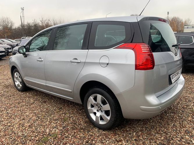 Peugeot 5008 I