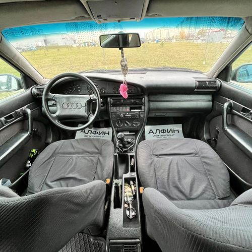 Audi 100