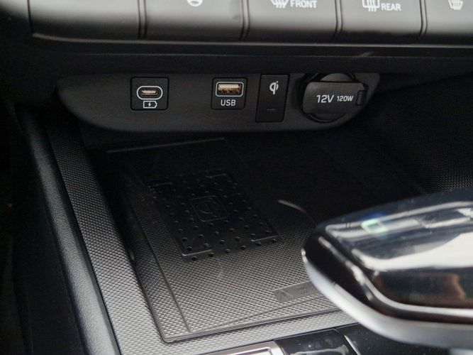 Hyundai Elantra CN7 