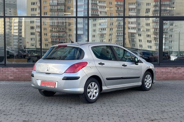 Peugeot 308 2010 1.4 MT