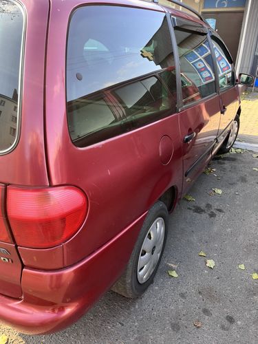 SEAT Alhambra 1