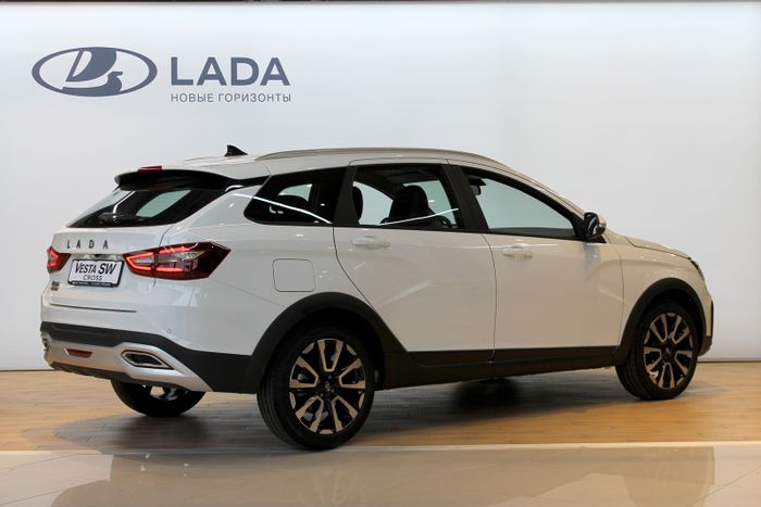 Lada Vesta Универсал Cross / Enjoy / АТ