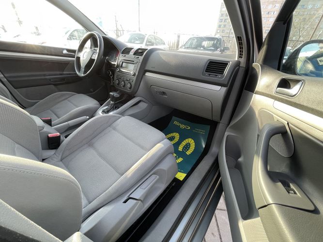 Купить Volkswagen Golf в кредит от 329 руб/мес