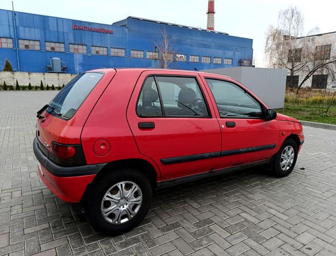 В кредит/лизинг без первого взноса Renault Clio I