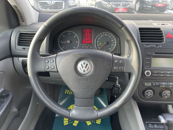 Купить Volkswagen Golf в кредит от 329 руб/мес