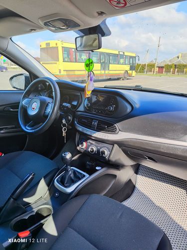 Автомобиль Fiat Tipo