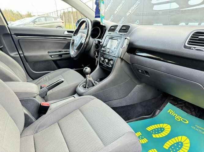 Volkswagen Golf VI
