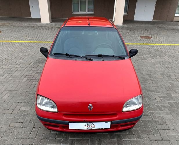 В кредит/лизинг без первого взноса Renault Clio I
